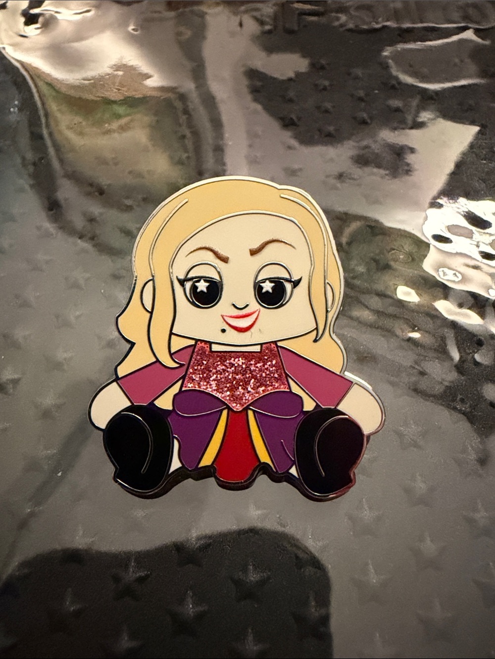 Disney Shimmer wishables - Sarah Hocus Pocus 2026 pin